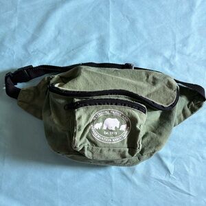 Vtg Unisex Waist/Fanny pack,Army Green, Has little front pocket for cards , cash